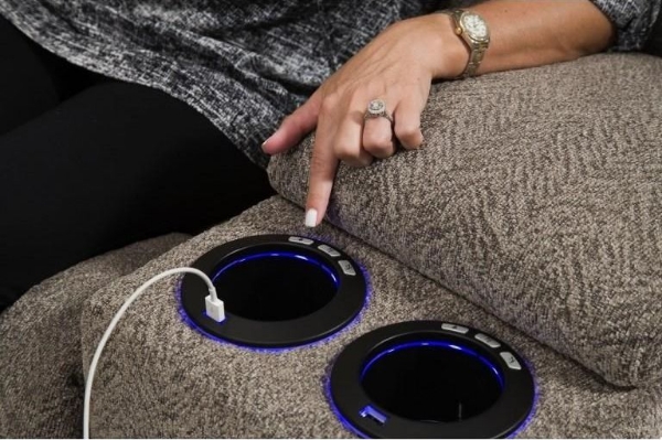 Picture of Catalina Power Sectional With Console