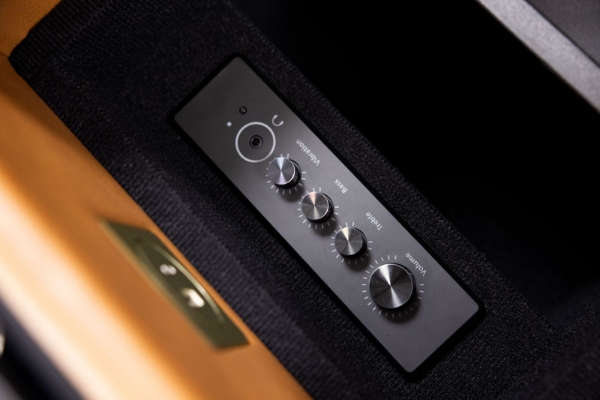 Picture of Kilmer 6 Piece Power Tan Sectional