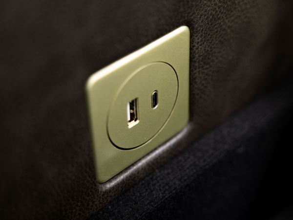 Picture of Kilmer 6 Piece Power Grey Sectional